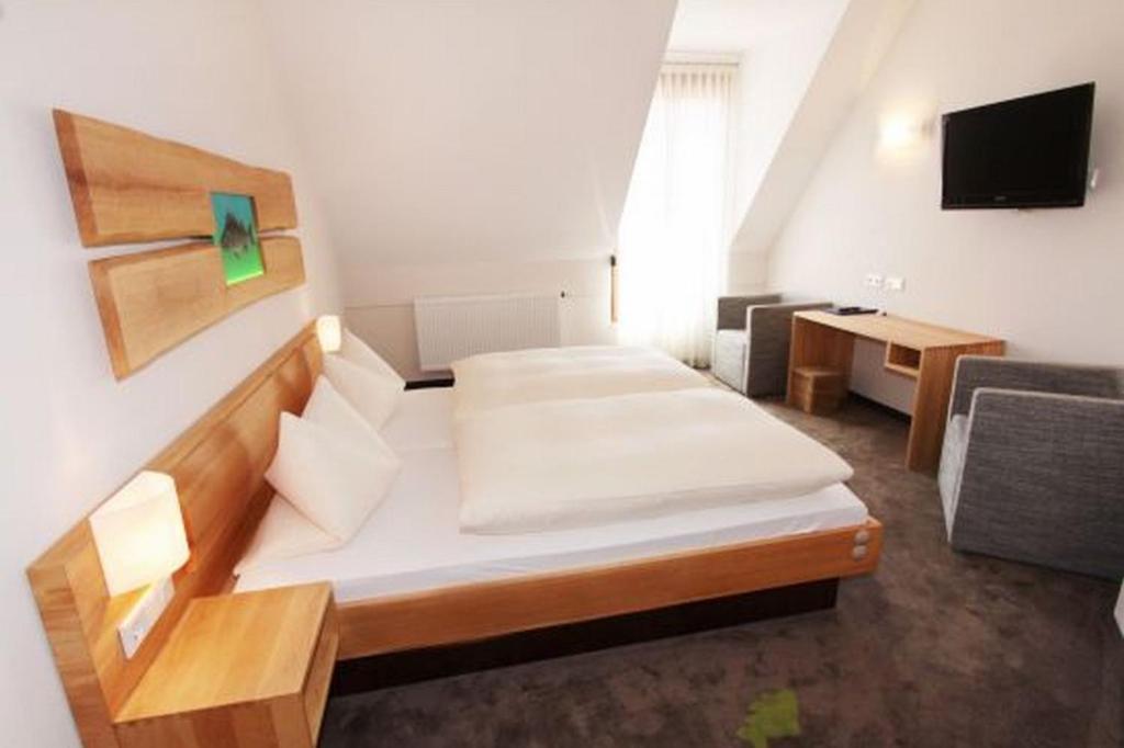 Karpfenhotel & Herrenhaus Im Gasthaus Sindel-Buckel Feuchtwangen Chambre photo