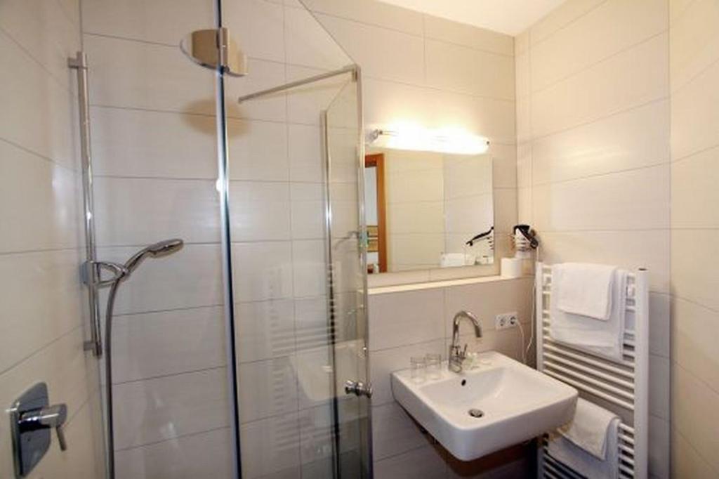 Karpfenhotel & Herrenhaus Im Gasthaus Sindel-Buckel Feuchtwangen Chambre photo