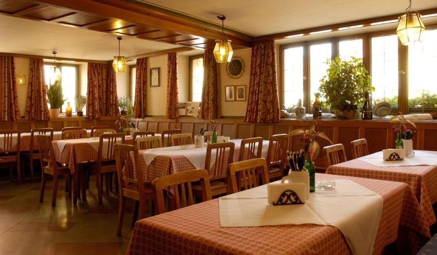 Karpfenhotel & Herrenhaus Im Gasthaus Sindel-Buckel Feuchtwangen Extérieur photo